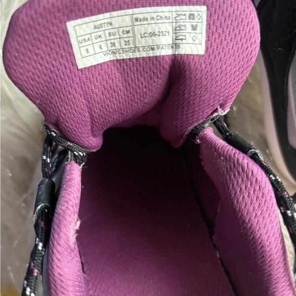 VIONIC Black and Pink Low-Top Sneakers with Rubber Sole - Picture 10 of 13